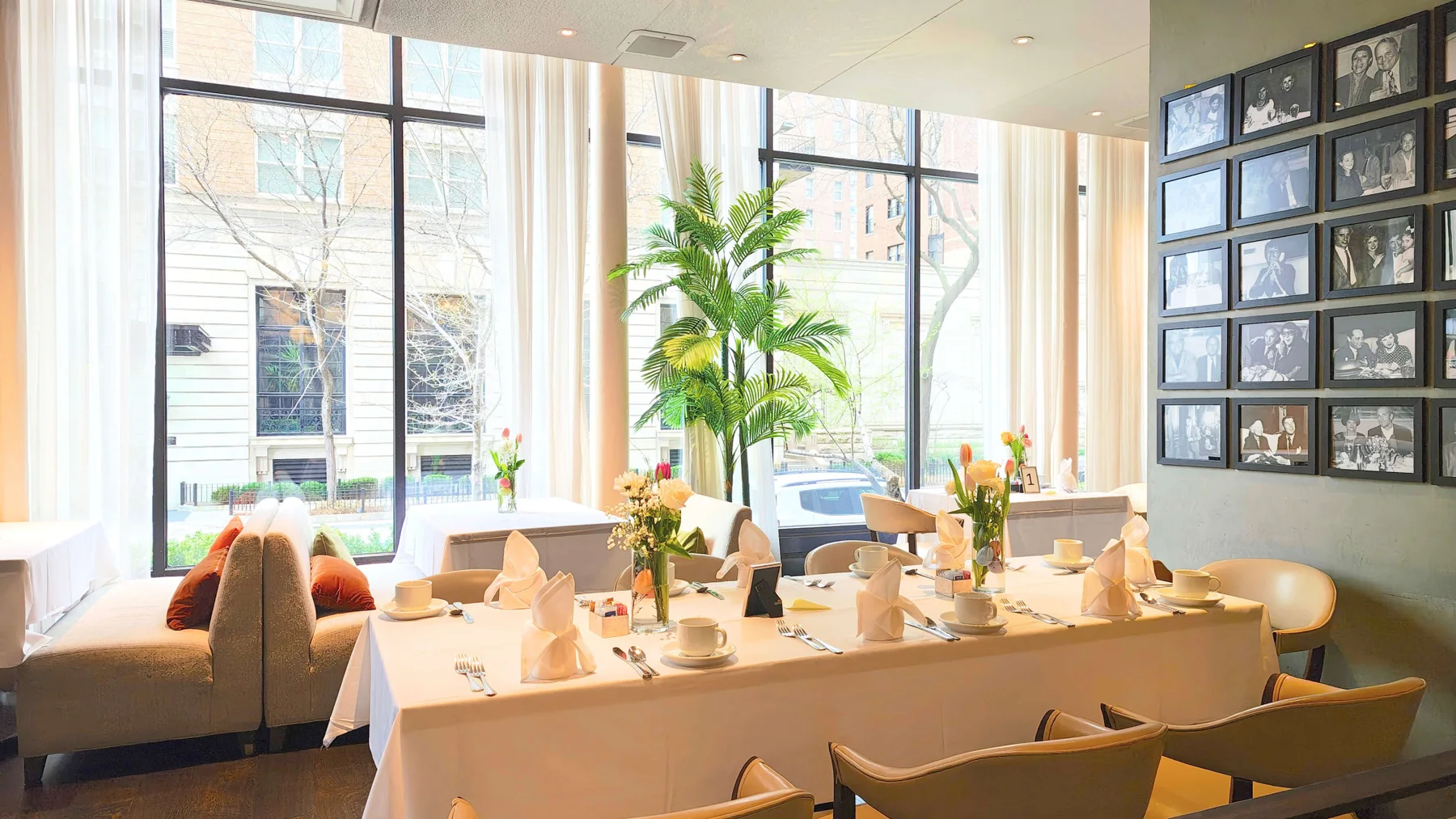 Private dining tables prepared at Ambassador Gold Coast in Chicago